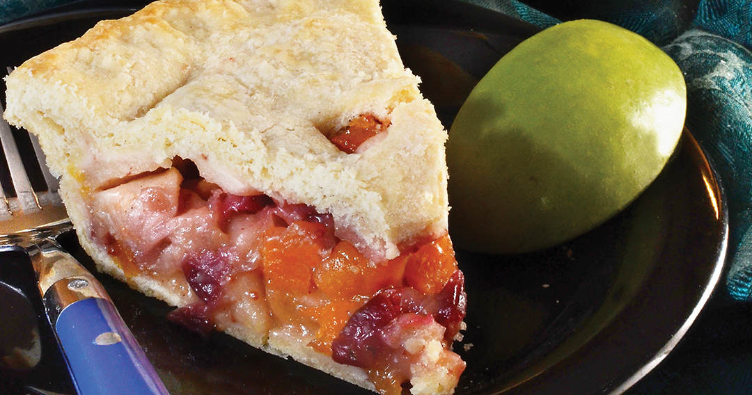 autumn-fruit-pie-dessert-apple-cranberry-apricot-1080