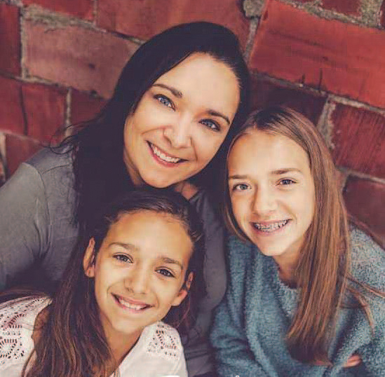 Photo of Heather Toothman and daughters