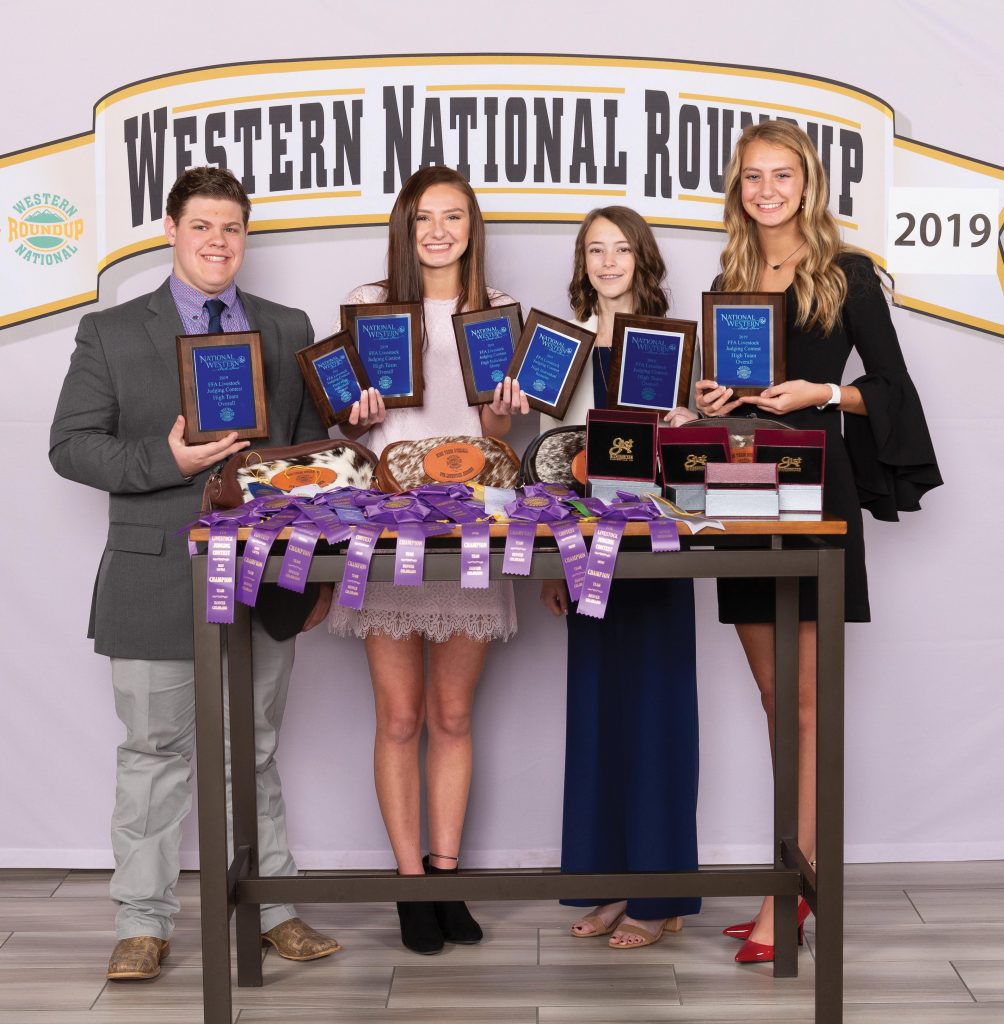 Photo of Smith-Green Community School's 4-H livestock judging team