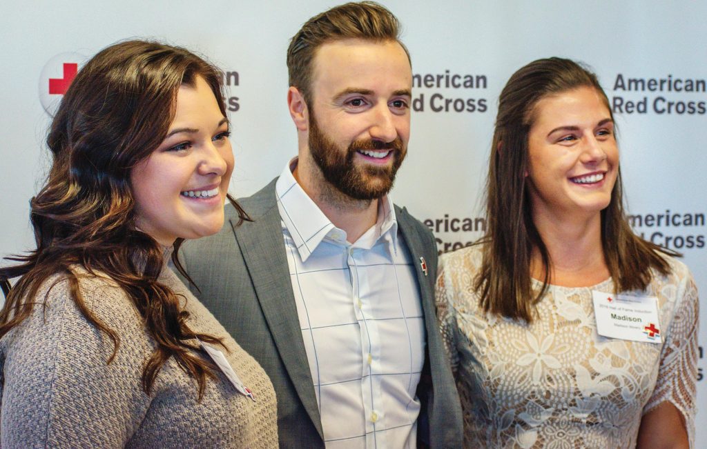 James Hinchcliffe with volunteers