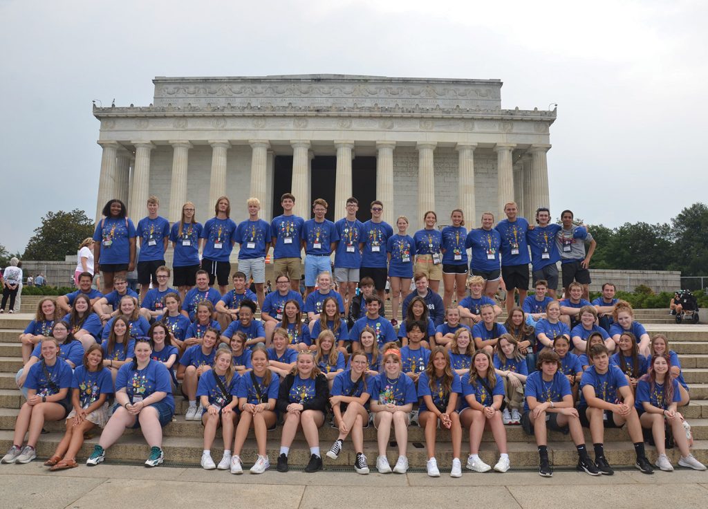 2023 Youth Tour delegates at Jefferson Memorial