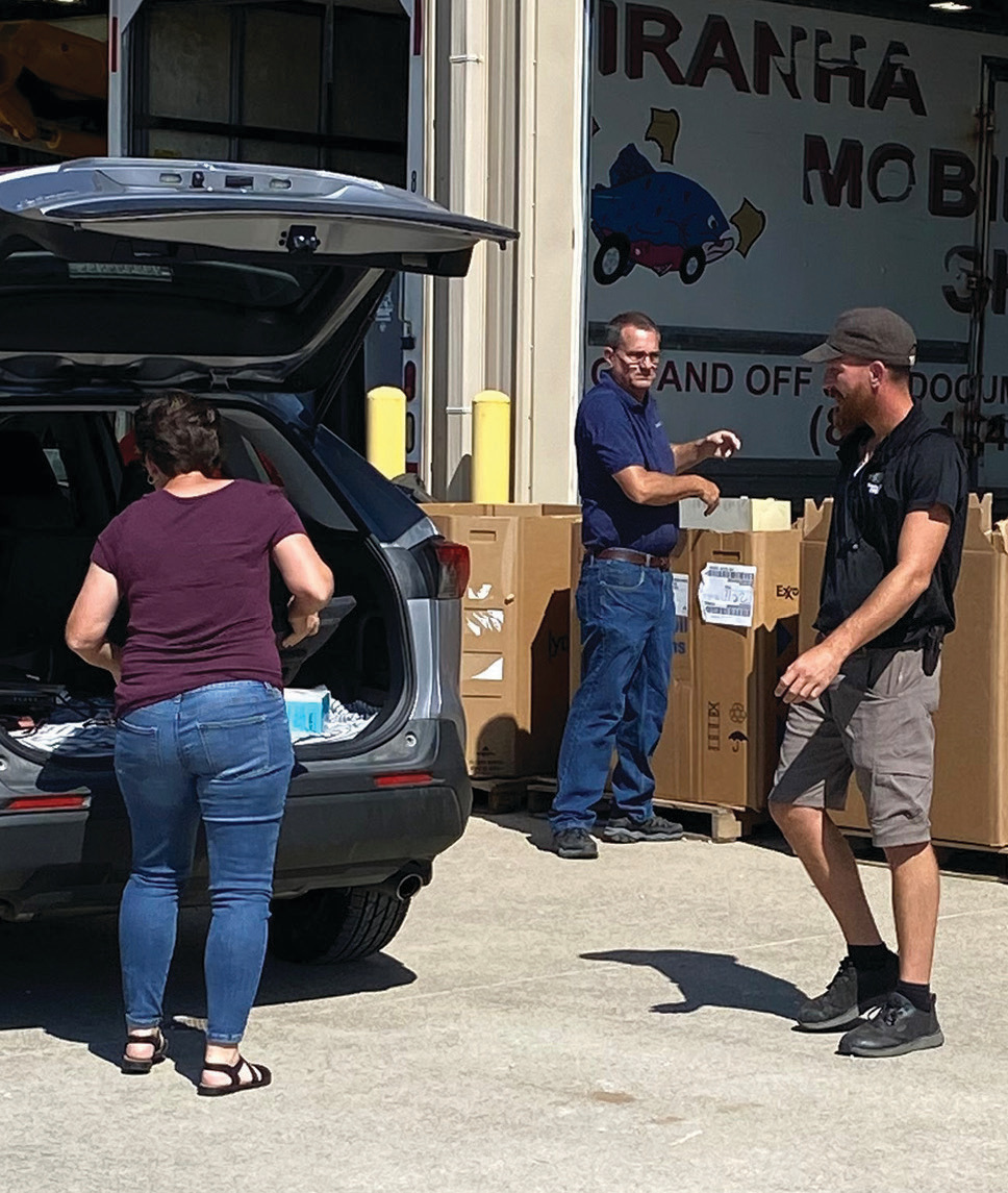 Dropping off items for Dubois Recycle Day