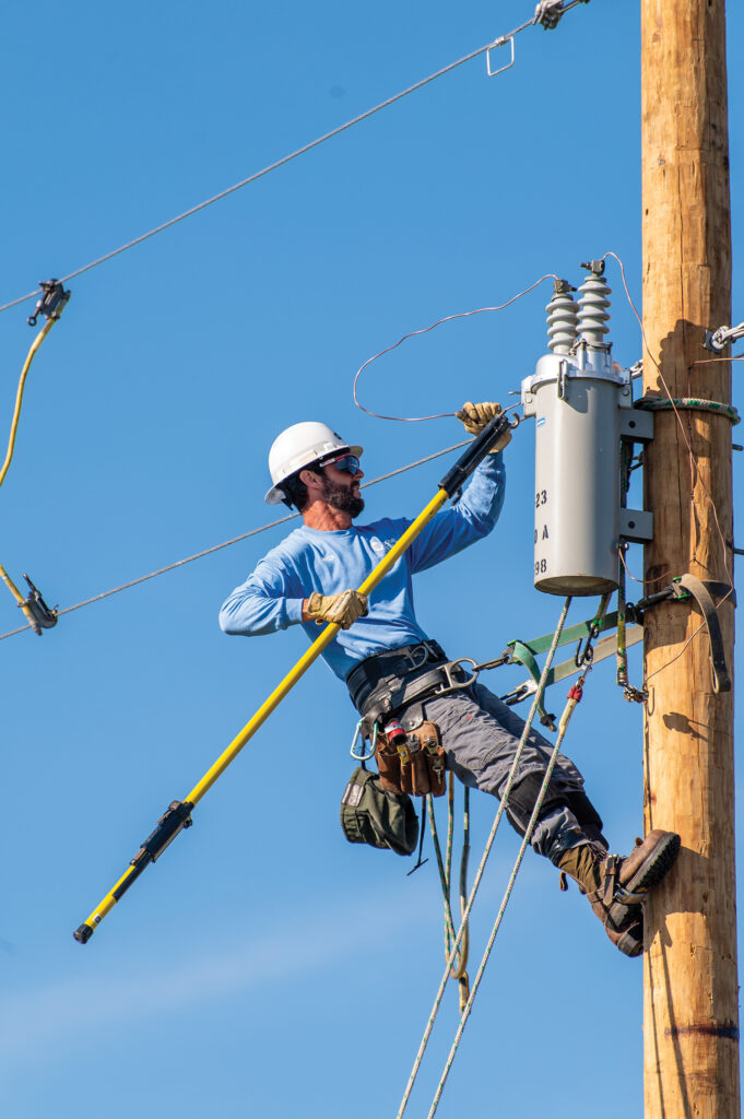 Boone REMC lineman